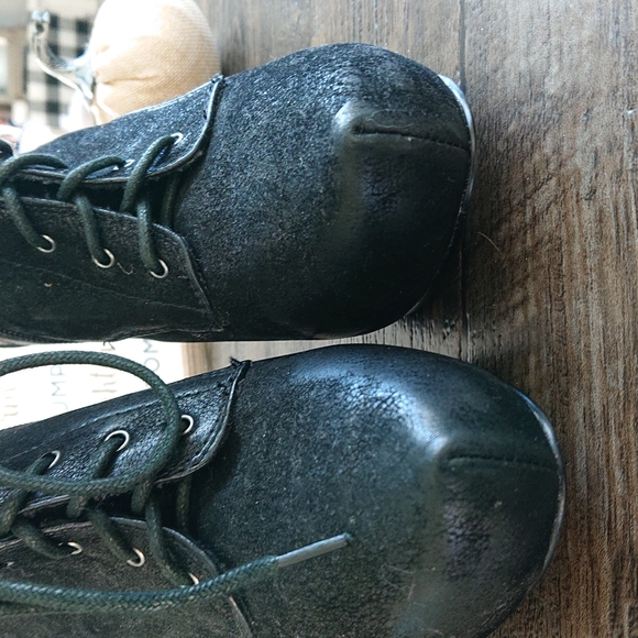 Express Ankle Boots - Picture 10 of 10